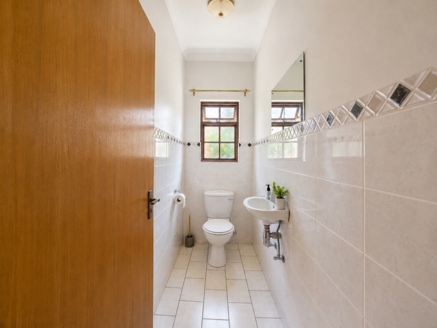 4 Bedroom Property for Sale in Ladybrand Free State